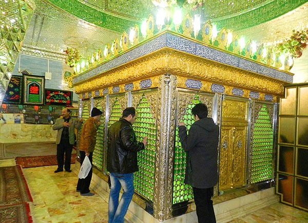 مقبره شیخ کججانی در تبریز؛ وی از جمله‌ عرفای نیمه‌ی دوم قرن هفتم بود که به زبان آذربایجان و مردم تبریز اشاره کرده است