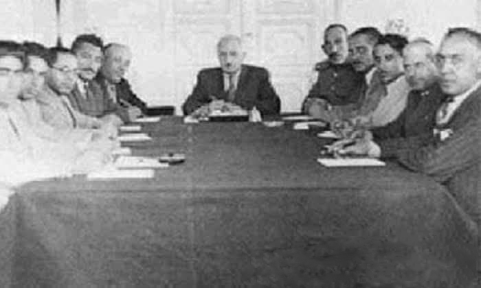 دلایل فرار فرقهی دموکرات پیشهوری از آذربایجان