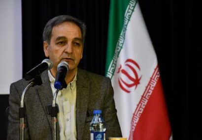 محمود فتوحی رودمعجنی: من پروردۀ مکتبِ دستور زبان فارسی آذربایجانم